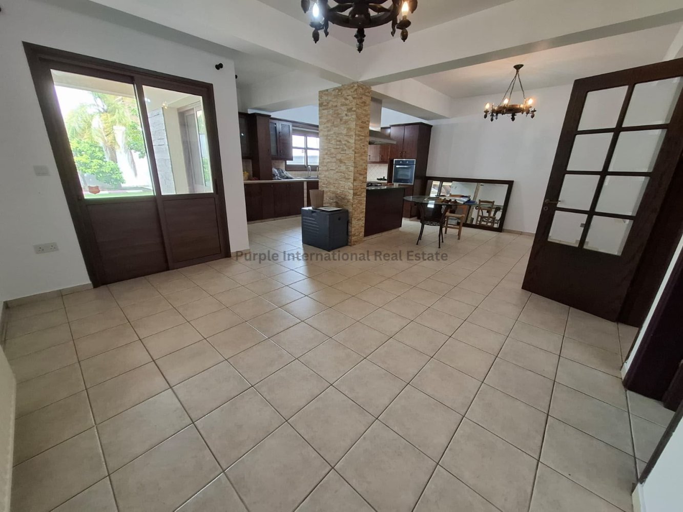 5 bedrooms Villa in Aradippou, Larnaka, Cyprus No. 58844