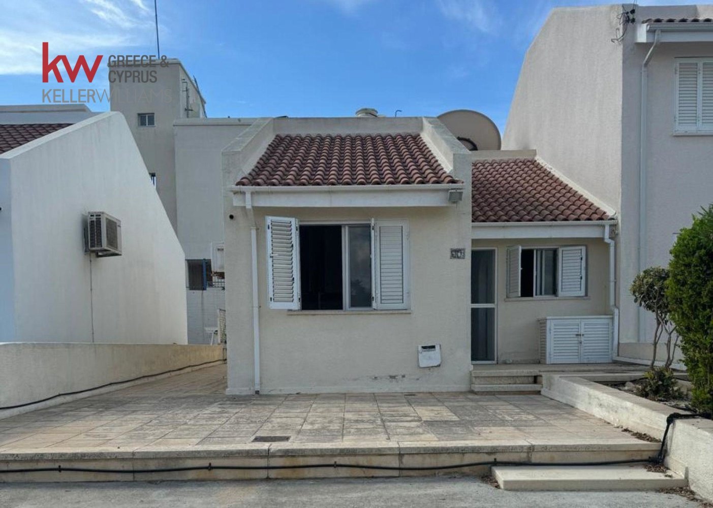 2 bedrooms Bungalow in Chloraka, Paphos, Cyprus No. 61134
