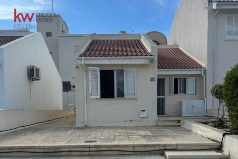 2 bedrooms Bungalow in Chloraka, Paphos, Cyprus No. 61134