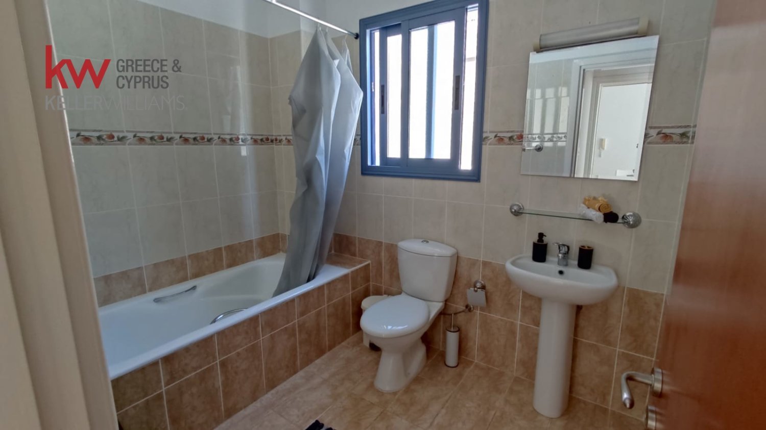 14 dormitorios Edificio en Geroskípou, Paphos, Chipre No. 61289