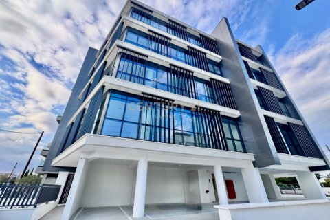 Офис 160м2 в Агиос Афанасиос, Лимасол, Кипр № 58988