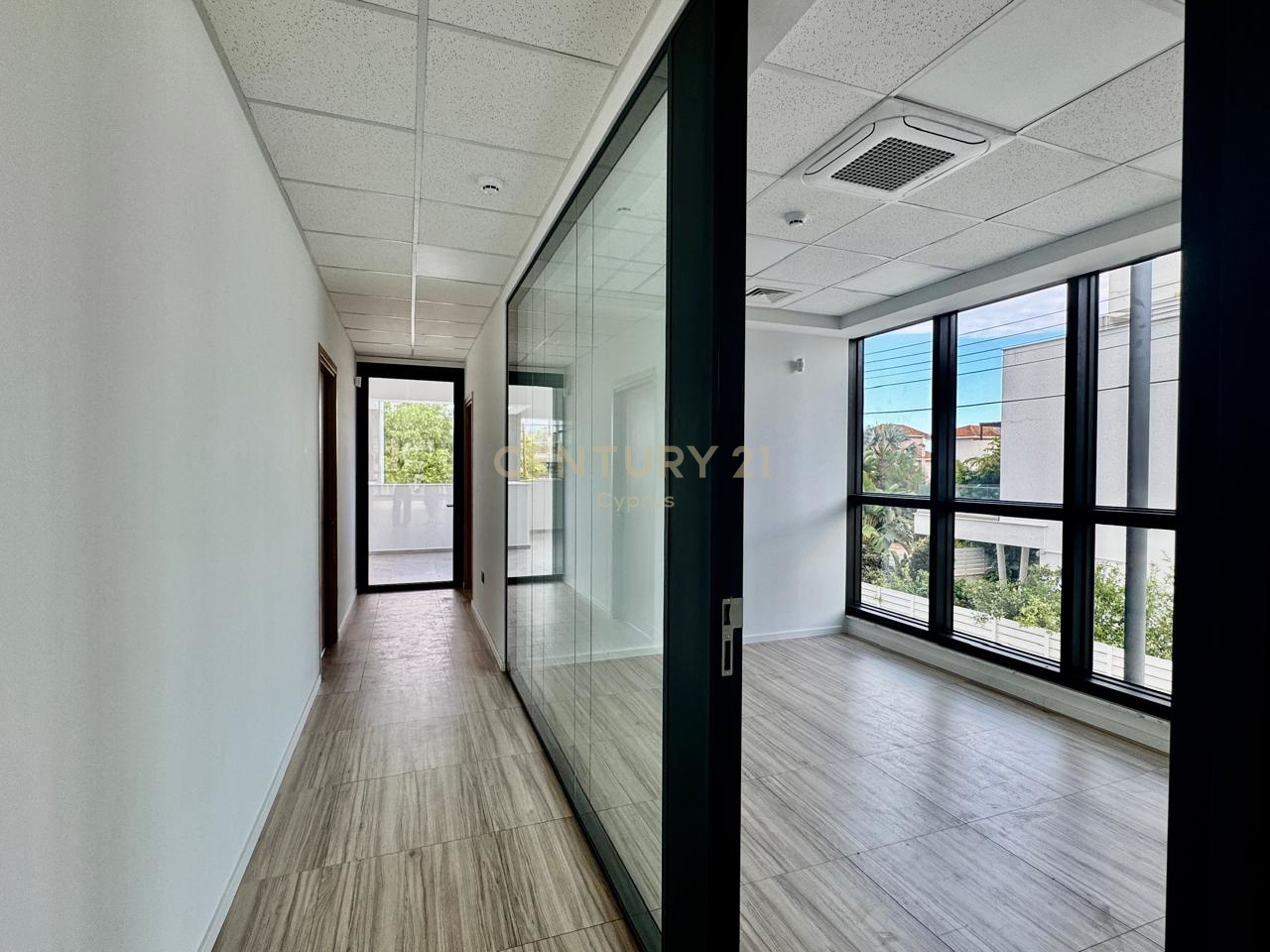 Офис 160м2 в Агиос Афанасиос, Лимасол, Кипр № 58988