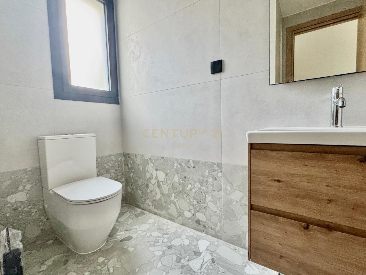Офис 160м2 в Агиос Афанасиос, Лимасол, Кипр № 58988