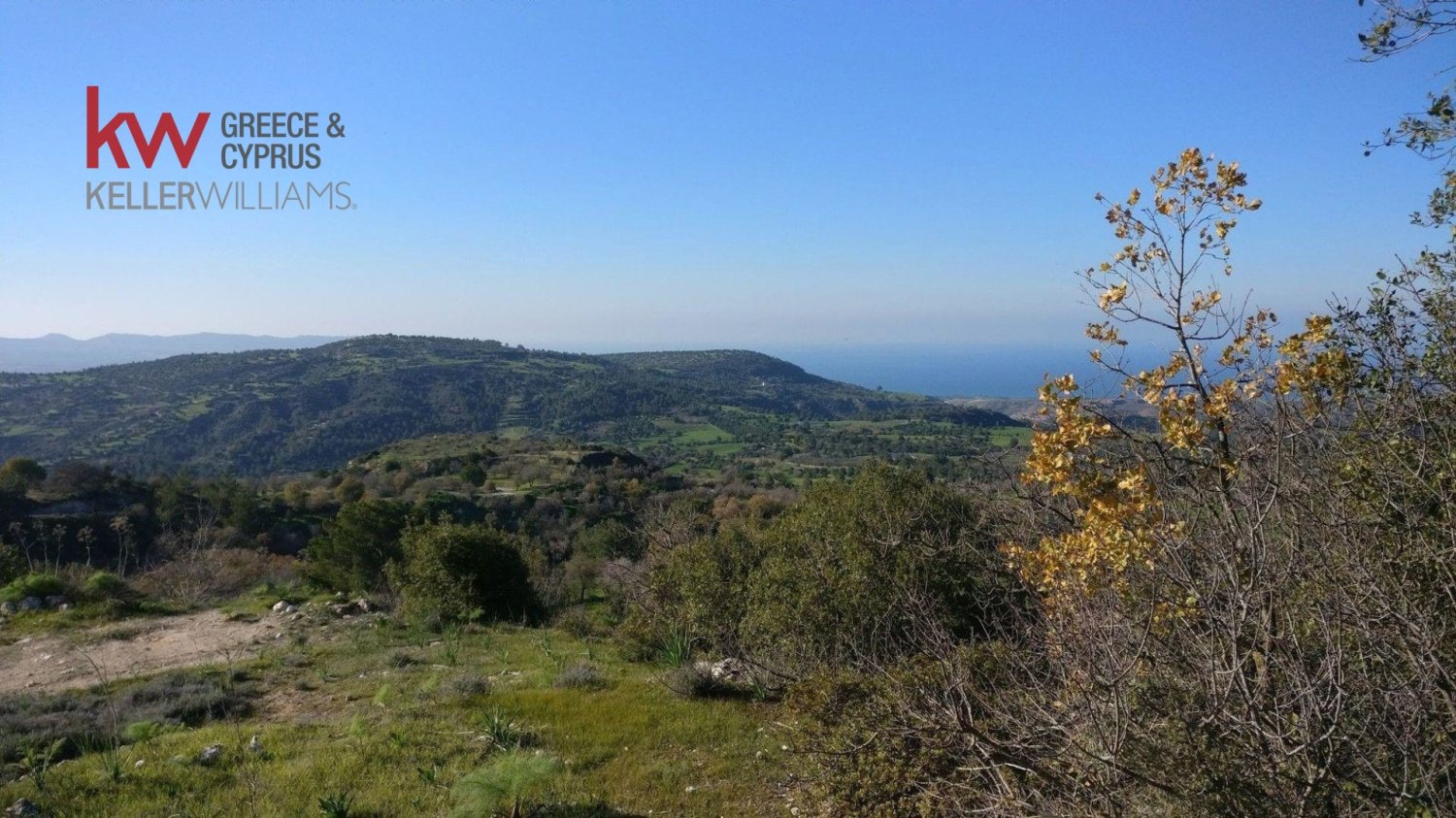883m2 Terreno en Lysos, Paphos, Chipre No. 60801