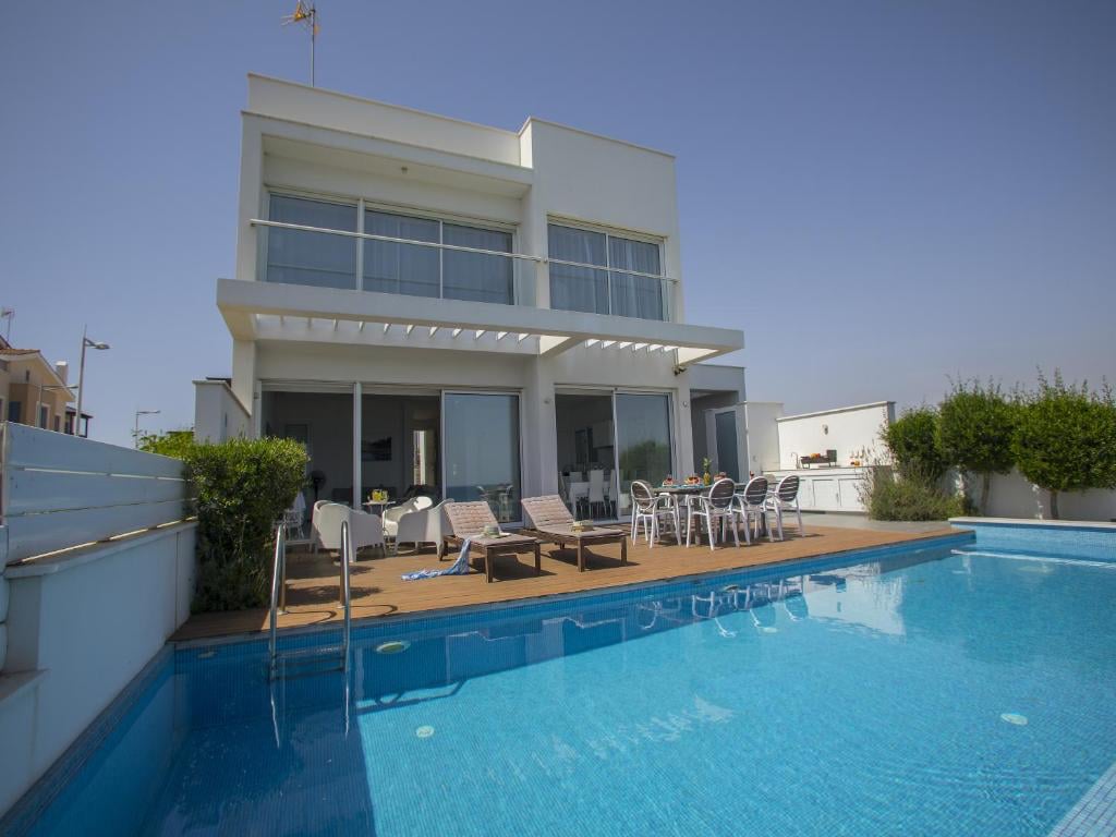5 bedrooms Villa in Protaras, Ammochostos, Cyprus No. 61522