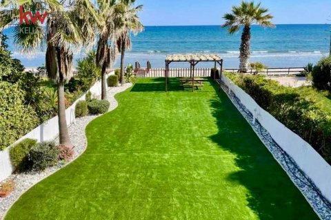 4 bedrooms Villa in Meneou, Larnaka, Cyprus No. 50644