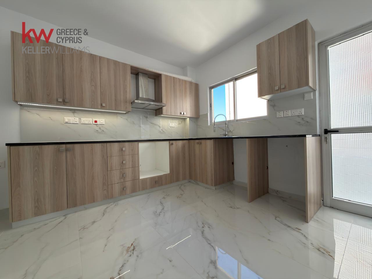 3 bedrooms Apartment in Strovolos, Nicosia, Cyprus No. 39882