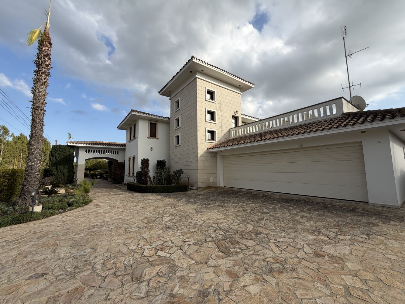 4 bedrooms Villa in Kornos, Larnaka, Cyprus No. 62635