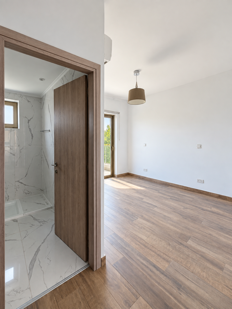 3 bedrooms Apartment in Germasogeia, Limassol, Cyprus No. 62121