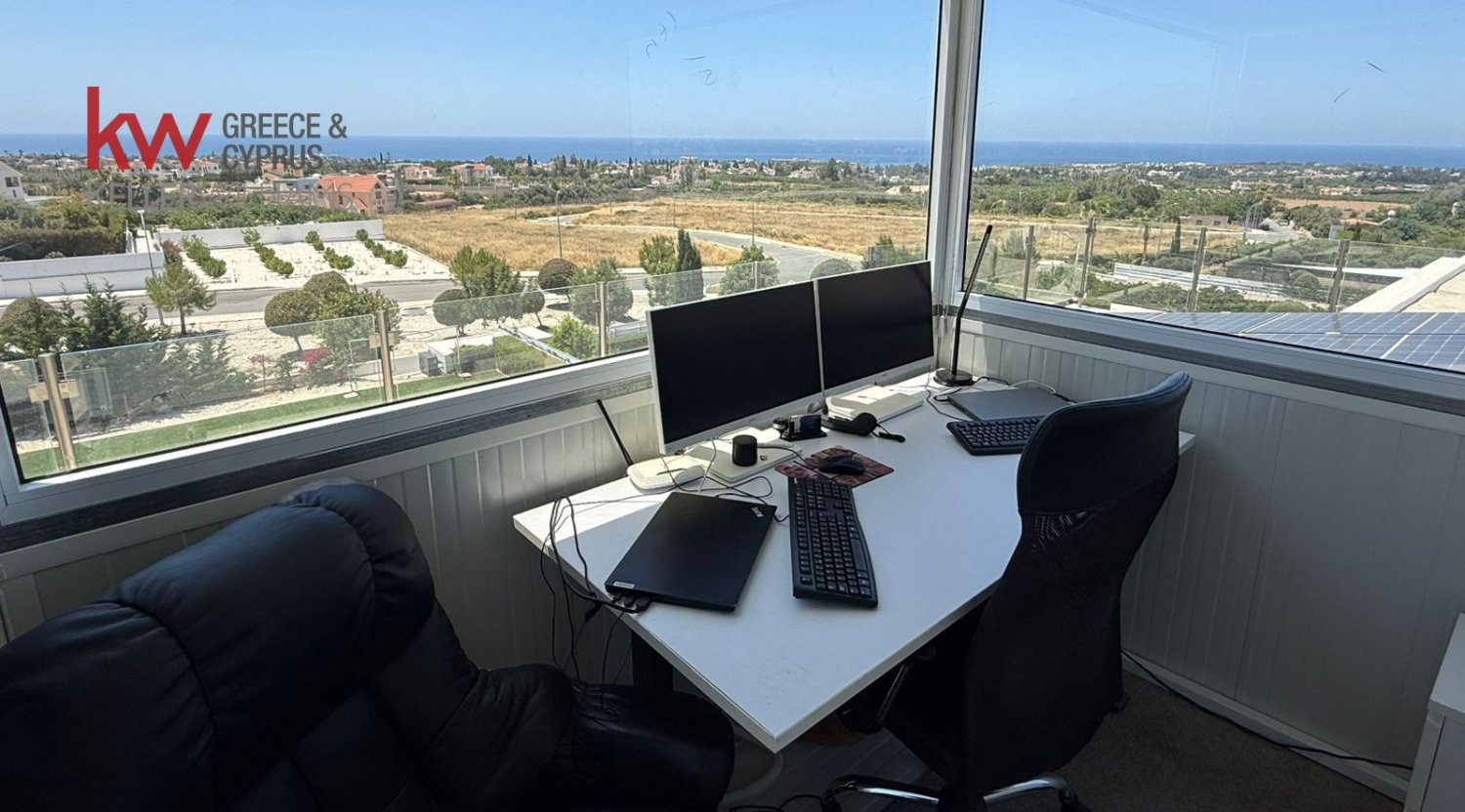 5 bedrooms Villa in Pegeia, Paphos, Cyprus No. 65541