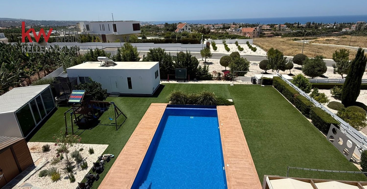5 bedrooms Villa in Pegeia, Paphos, Cyprus No. 65541