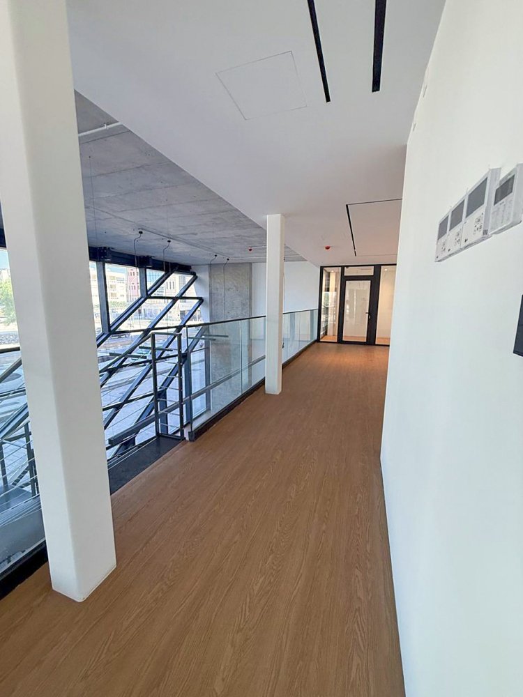 6 rooms Office in Mesa Geitonia, Limassol, Cyprus No. 62335