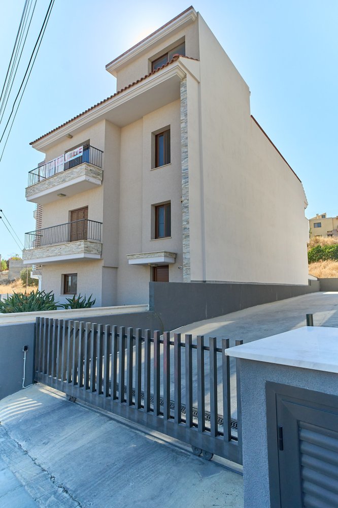 4 bedrooms Villa in Agios Athanasios, Limassol, Cyprus No. 62485