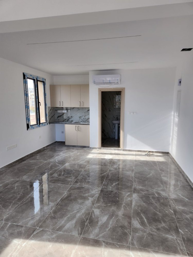 430m2 Commercial property in Limassol, Cyprus No. 62423