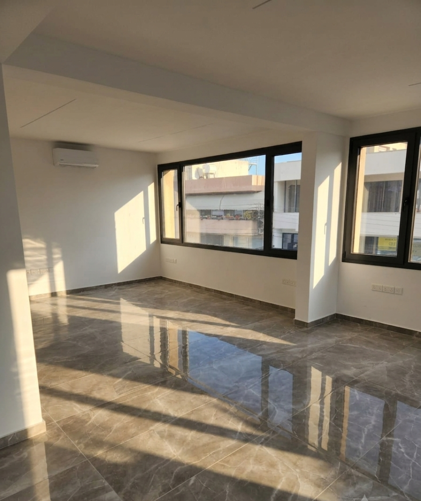 430m2 Commercial property in Limassol, Cyprus No. 62423