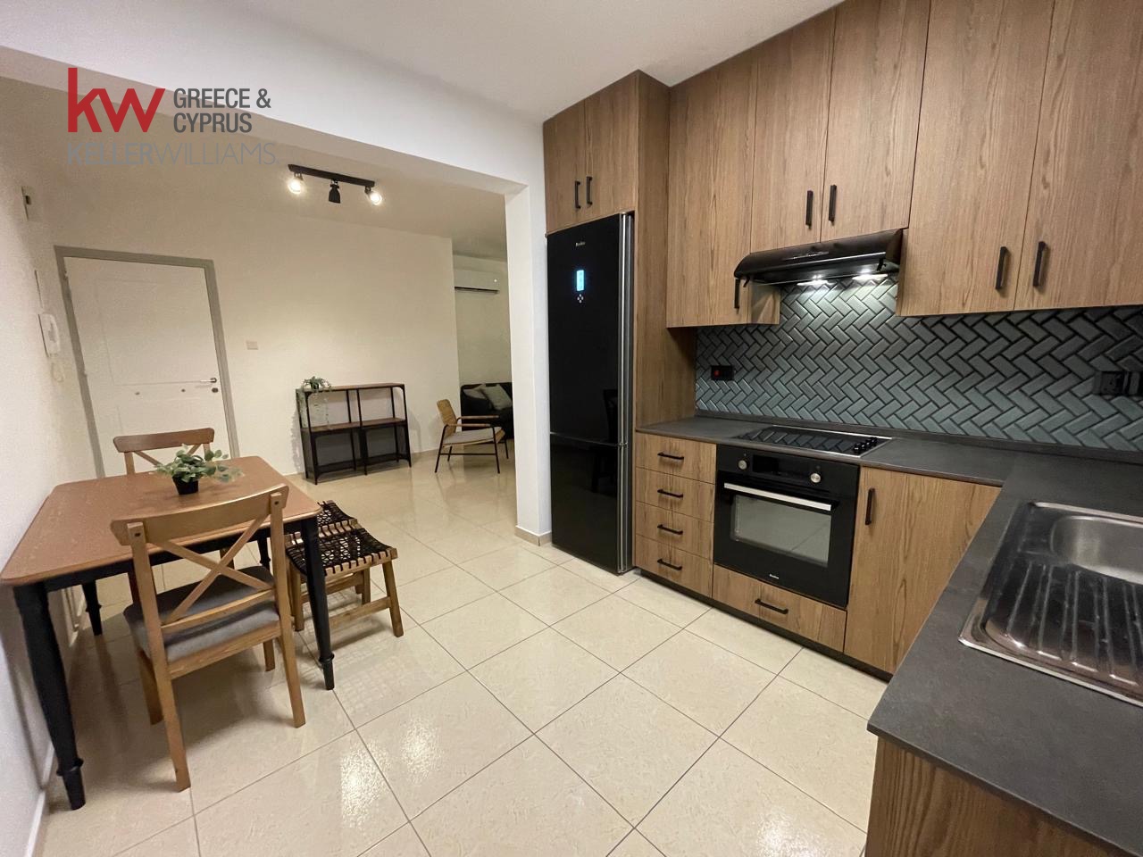 Квартира с 2 спальнями в Ларнака, Кипр № 40505