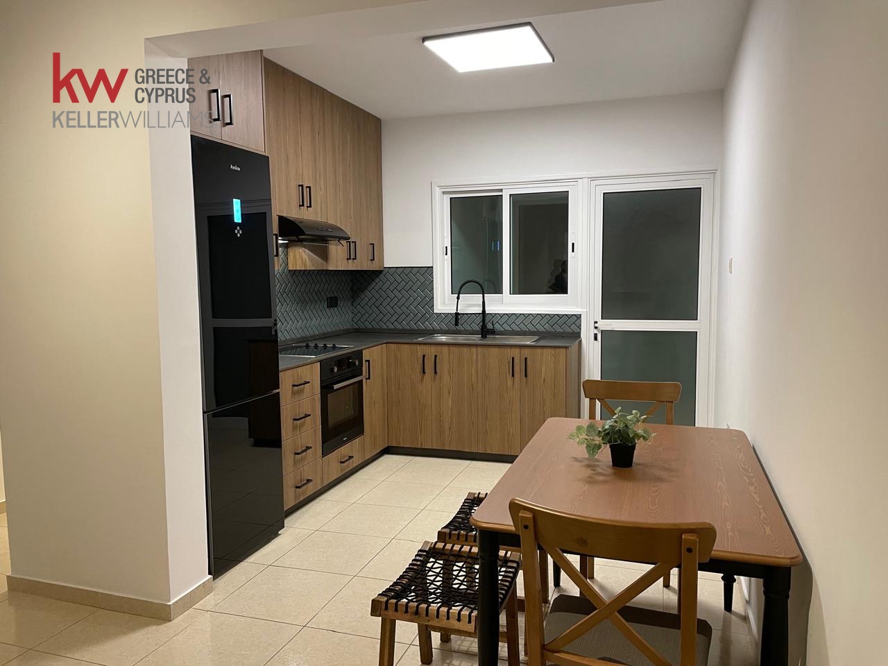 Квартира с 2 спальнями в Ларнака, Кипр № 40505