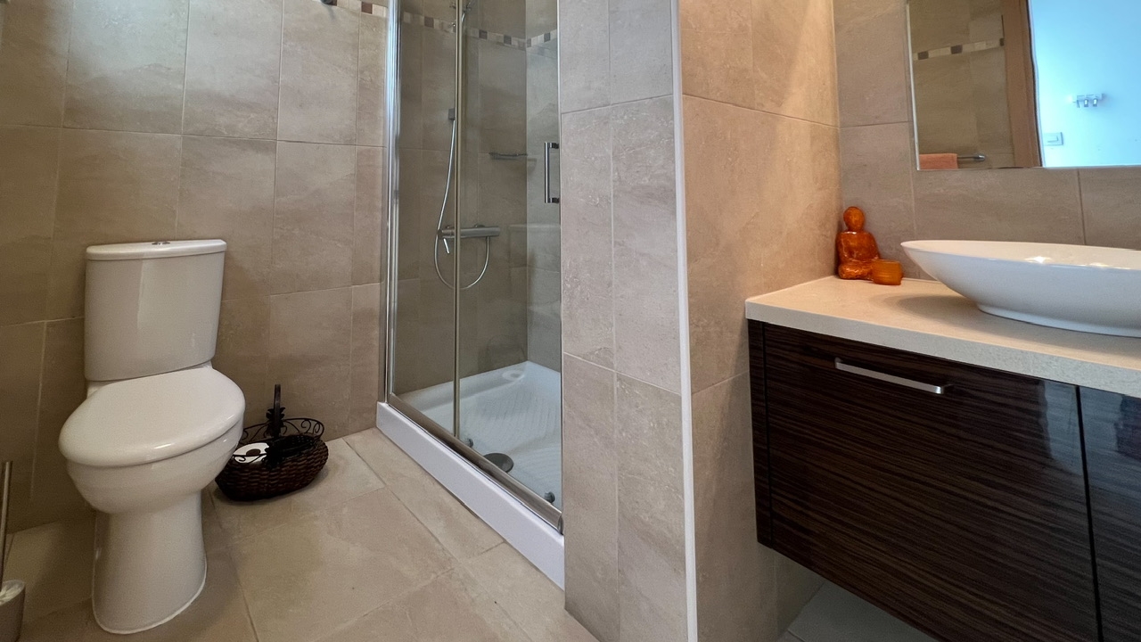4 chambres Villa à Agios Theodoros, Larnaka, Chypre No. 39710