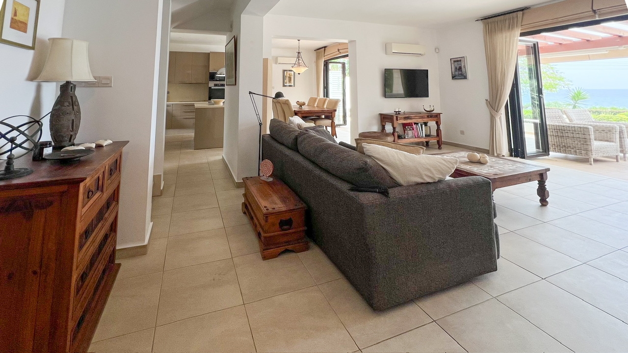 4 chambres Villa à Agios Theodoros, Larnaka, Chypre No. 39710