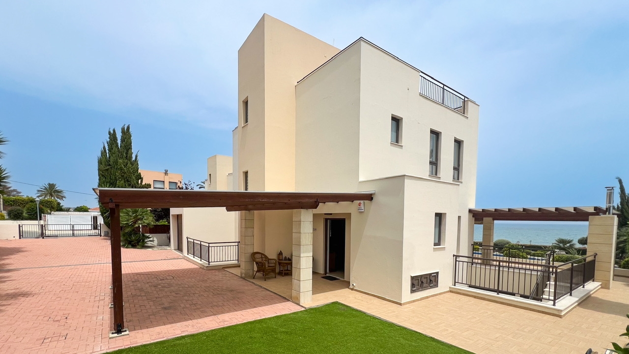4 chambres Villa à Agios Theodoros, Larnaka, Chypre No. 39710