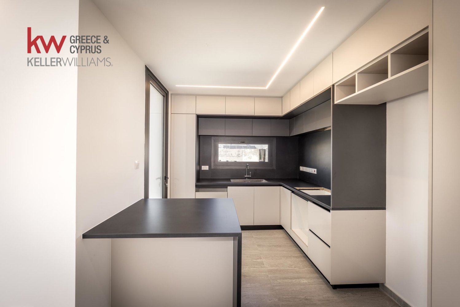 2 bedrooms Apartment in Larnaca, Larnaka, Cyprus No. 50546