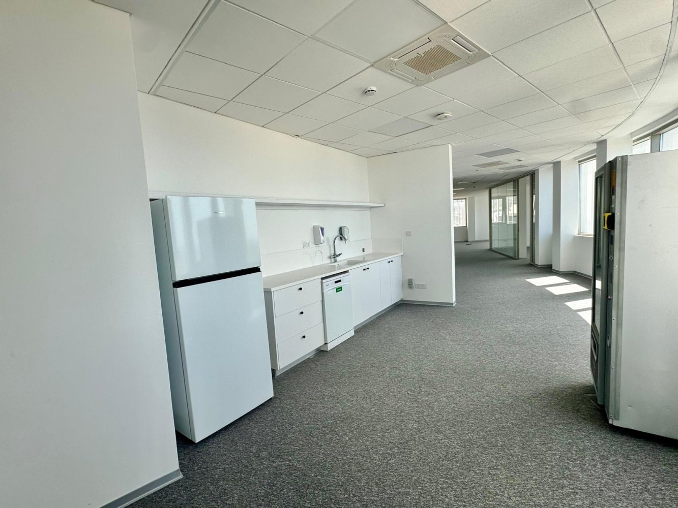 600m2 Office in Mesogi, Paphos, Cyprus No. 62035