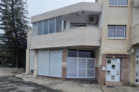 70m2 Commercial property in Livadia, Larnaka, Cyprus No. 62619