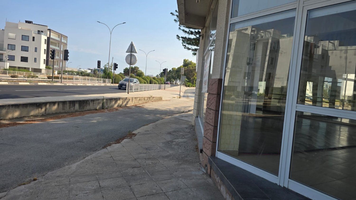 70m2 Commercial property in Livadia, Larnaka, Cyprus No. 62619