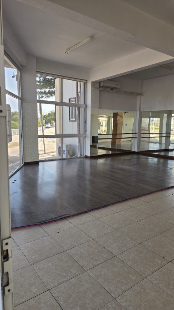 70m2 Commercial property in Livadia, Larnaka, Cyprus No. 62619