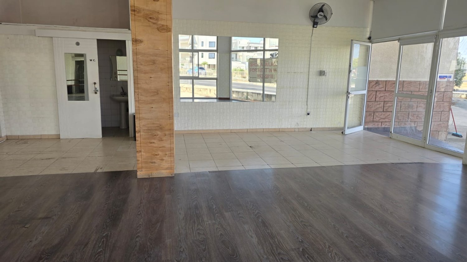 70m2 Commercial property in Livadia, Larnaka, Cyprus No. 62619
