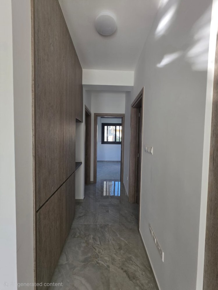 Здание с 16 спальнями в Лимассол, Лимасол, Кипр № 62042