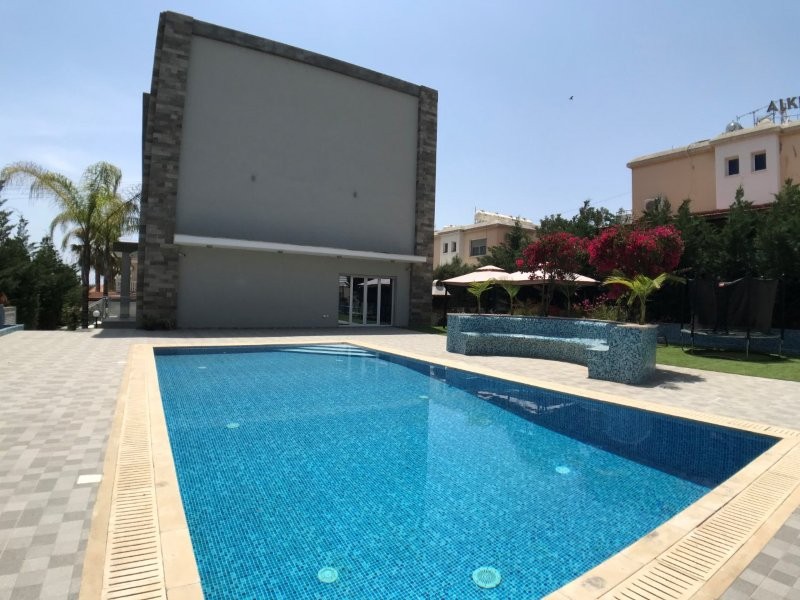 7 bedrooms Villa in Germasogeia, Limassol, Cyprus No. 60518