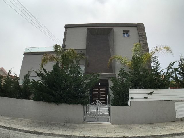 7 bedrooms Villa in Germasogeia, Limassol, Cyprus No. 60518