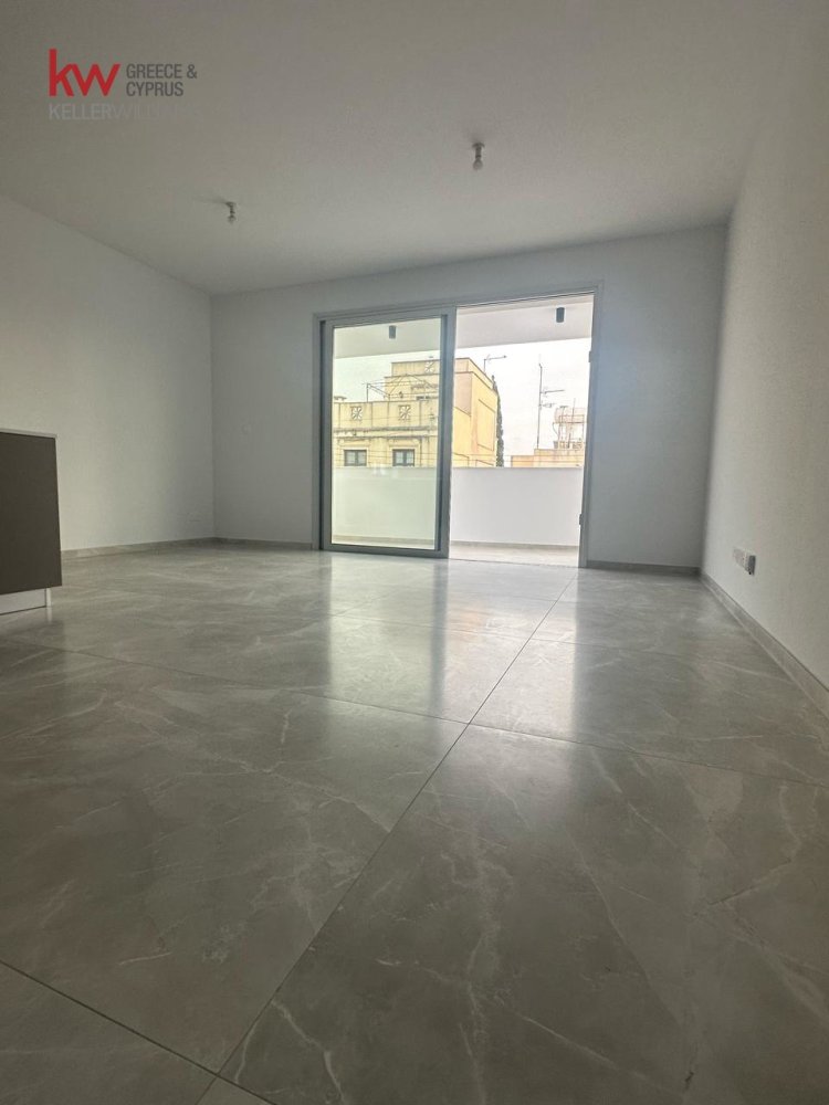 Квартира с 2 спальнями в Ларнака, Кипр № 39504