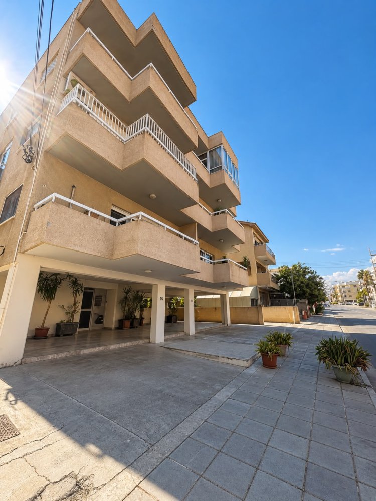 3 bedrooms Apartment in Mesa Geitonia, Limassol, Cyprus No. 62664