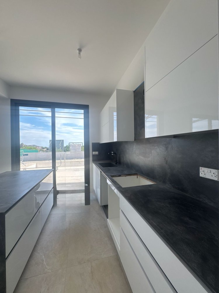 4 bedrooms Villa in Moni, Limassol, Cyprus No. 61573