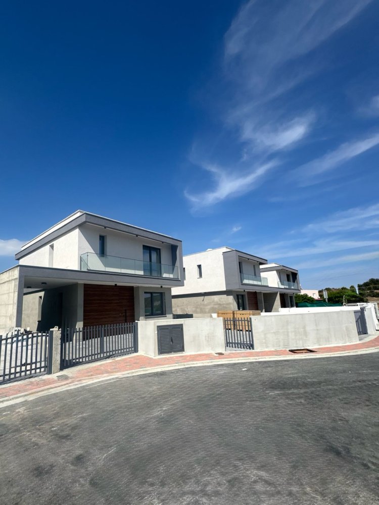 4 bedrooms Villa in Moni, Limassol, Cyprus No. 61573
