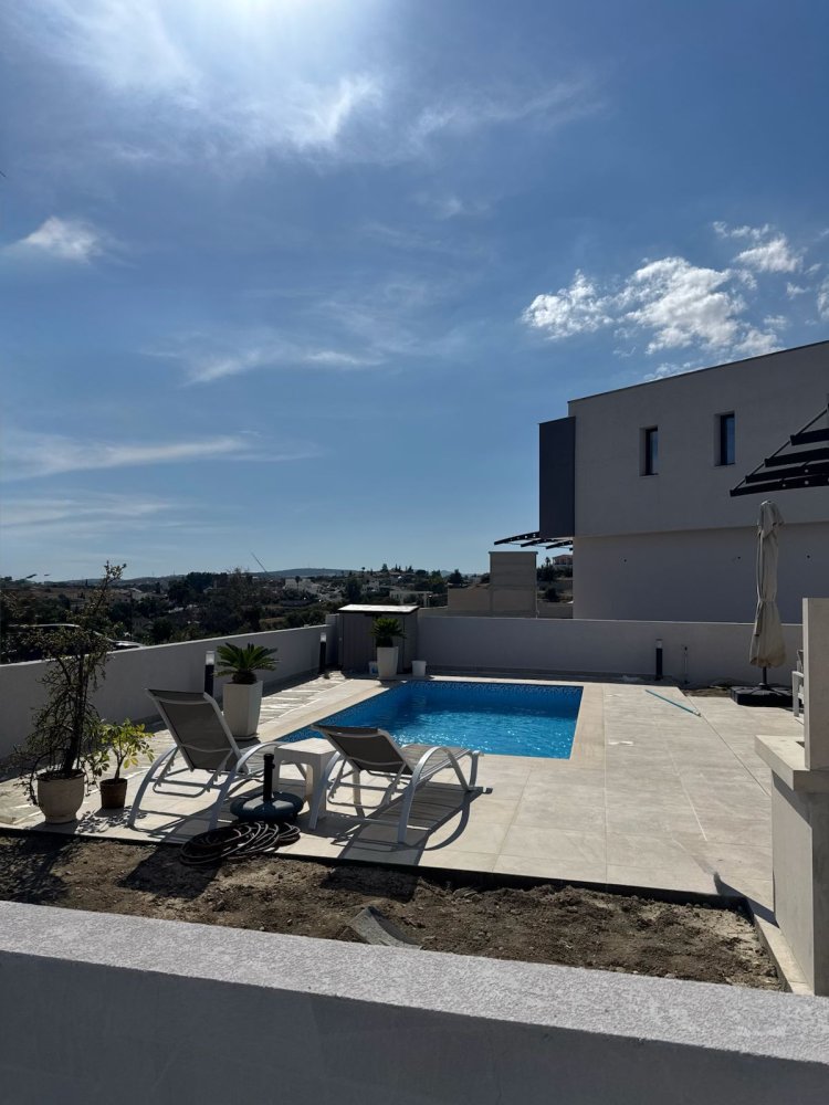 4 bedrooms Villa in Moni, Limassol, Cyprus No. 61573