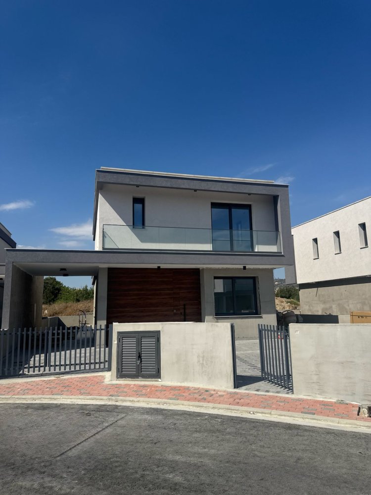 4 bedrooms Villa in Moni, Limassol, Cyprus No. 61573