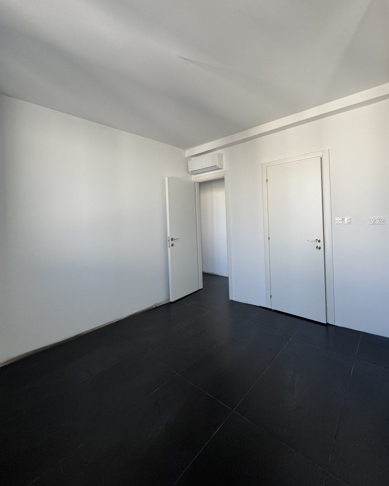3 bedrooms Apartment in Germasogeia, Limassol, Cyprus No. 62302