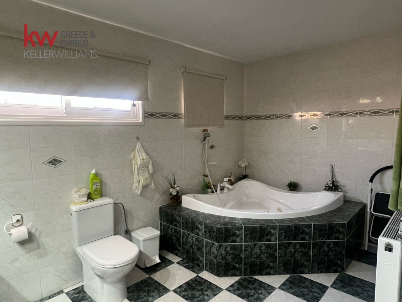 4 bedrooms Villa in Kiti, Larnaka, Cyprus No. 40438