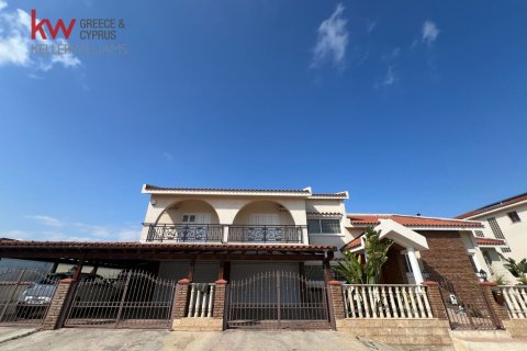 4 bedrooms Villa in Kiti, Larnaka, Cyprus No. 40438