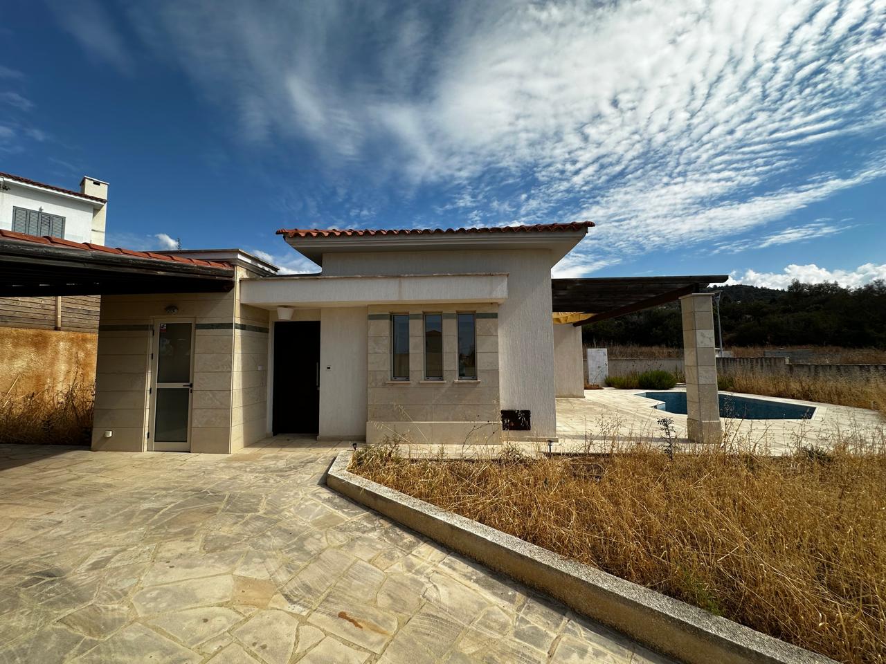 3 bedrooms Bungalow in Argaka, Paphos, Cyprus No. 35740