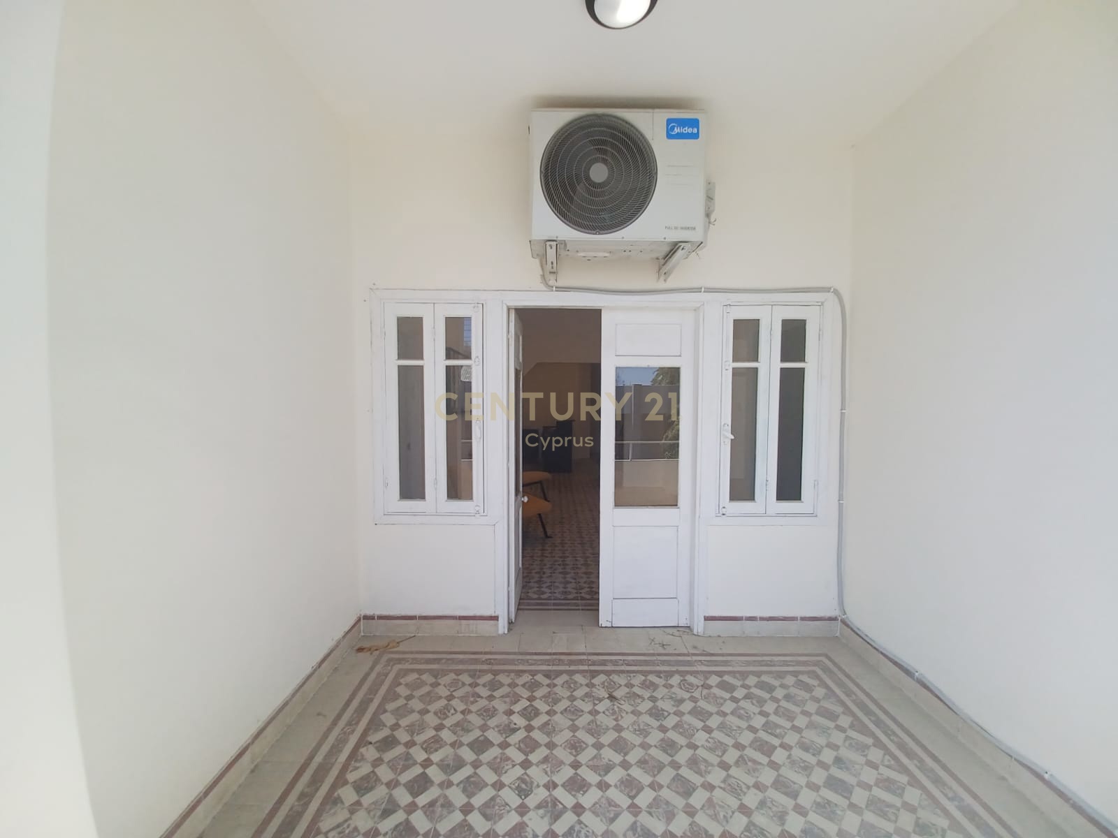 90m2 Oficina en Limassol, Chipre No. 57534