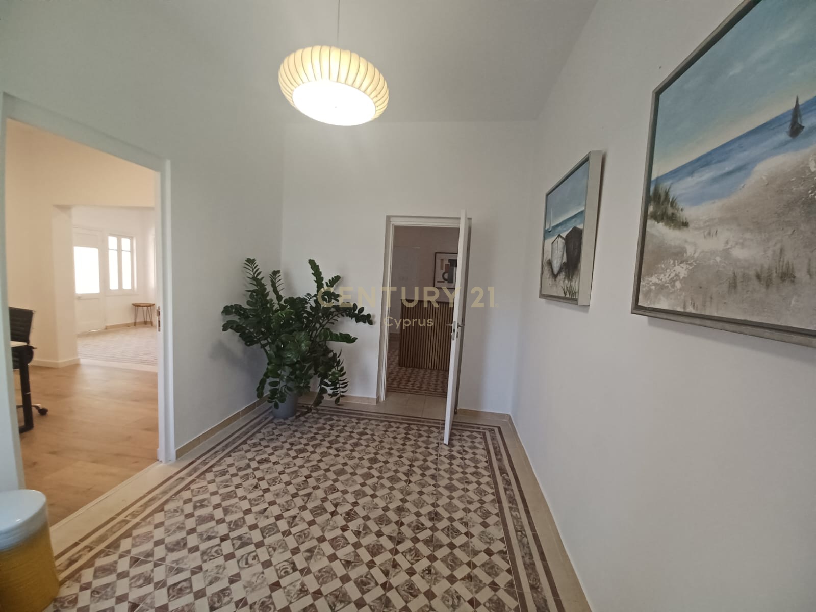 90m2 Oficina en Limassol, Chipre No. 57534