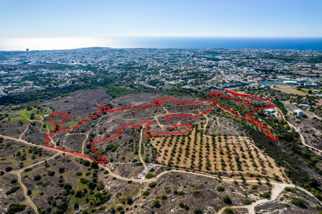 Land in Anavargos, Paphos, Cyprus No. 57516