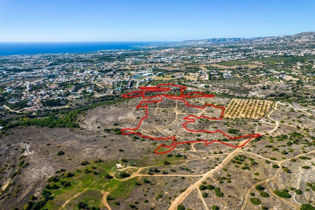 Land in Anavargos, Paphos, Cyprus No. 57516