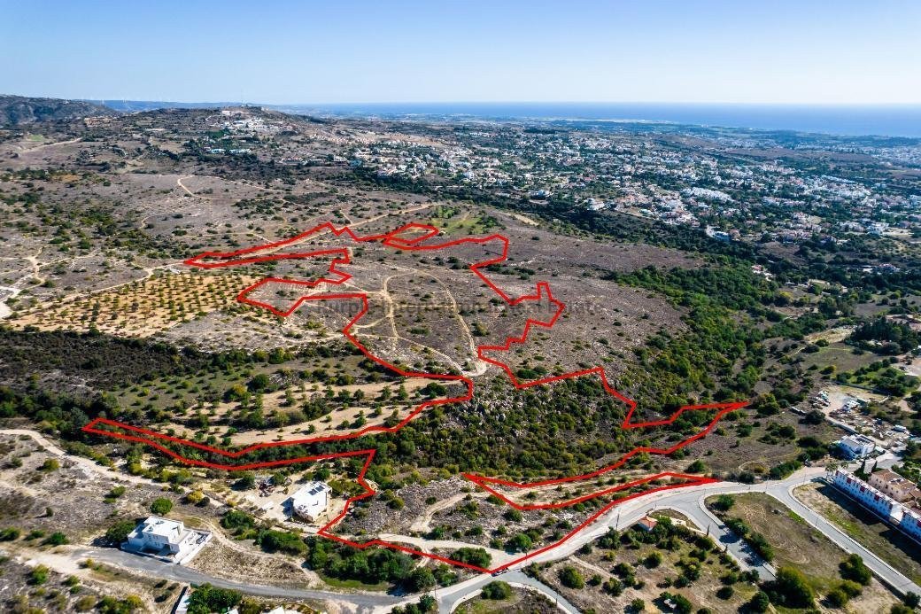 Land in Anavargos, Paphos, Cyprus No. 57516
