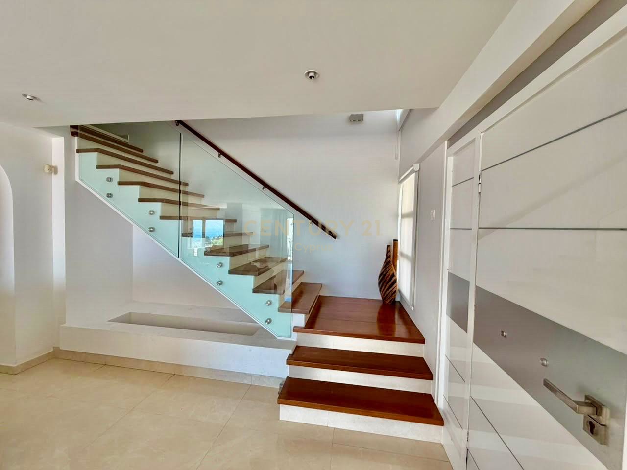 5 dormitorios Villa en Agios Tychonas, Limassol, Chipre No. 57532