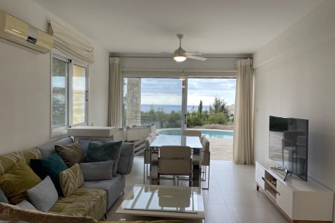 3 bedrooms Bungalow in Chloraka, Paphos, Cyprus No. 57454